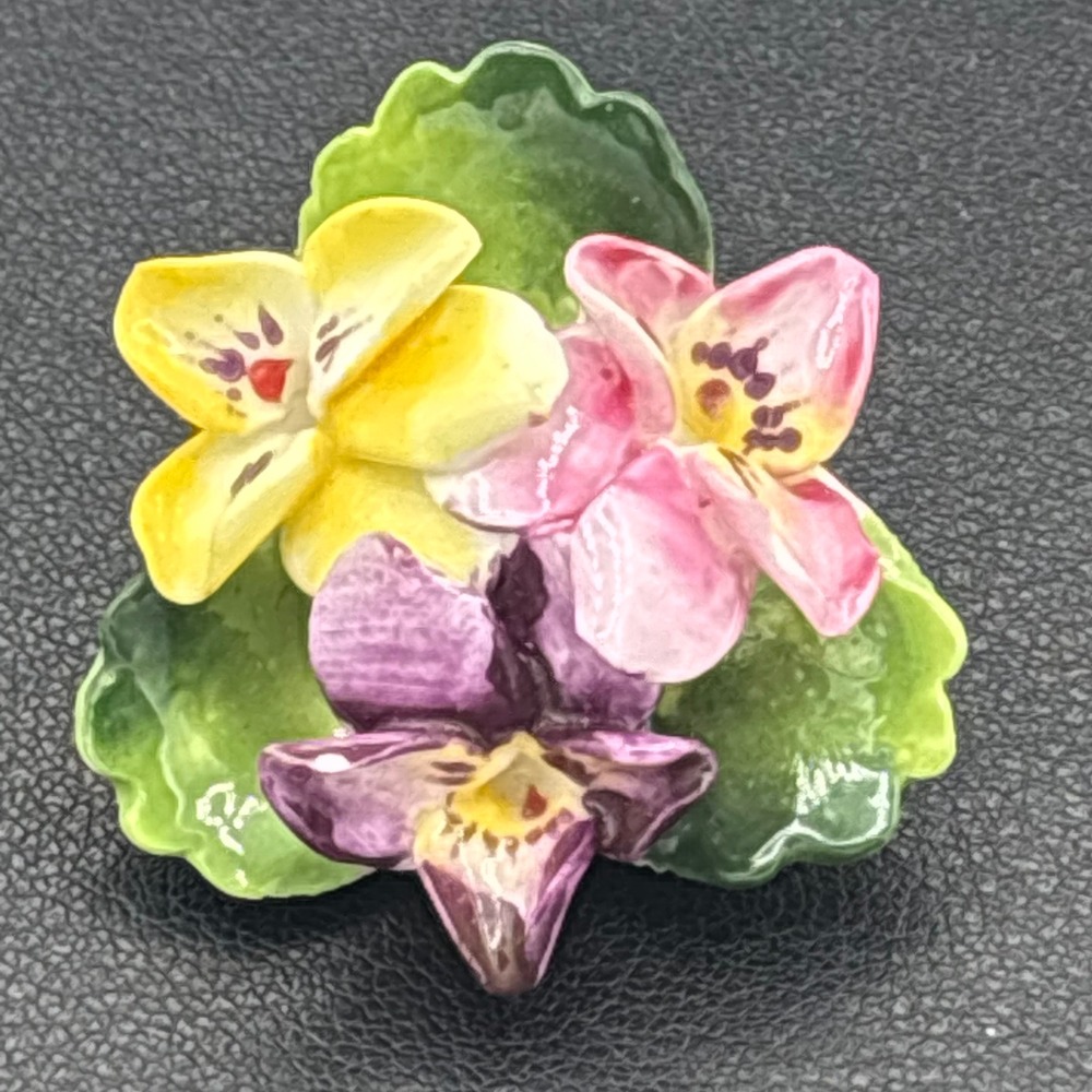 Cara China Brooch Women OS Multicolor Staffordshire Porcelain Floral Pansy Pin - Picture 3 of 9